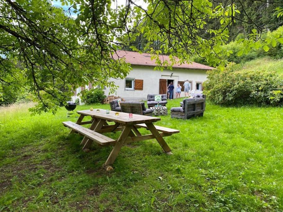 Ferme De Chenezeau - 15 Personnes , 7 Chambres Жерарме Екстер'єр фото
